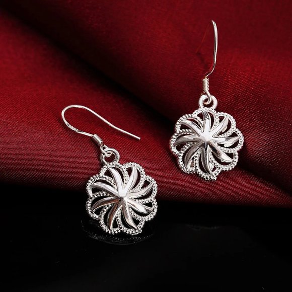 Gorgeous 3D Flower .925 Sterling Silver Hanging Earrings " Hypoallergenic " - Picture 4 of 4